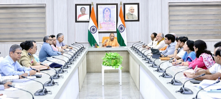 न्याय पंचायत व ग्राम पंचायत स्तर तक सरकार की उपलब्धियां पहुंचाएं: सीएम योगी