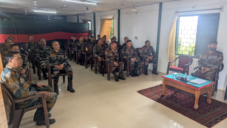 असम राइफल्स ने मणिपुर में मजबूत किए सिविल-मिलिट्री संबंध, युवाओं और जरूरतमंदों की मदद