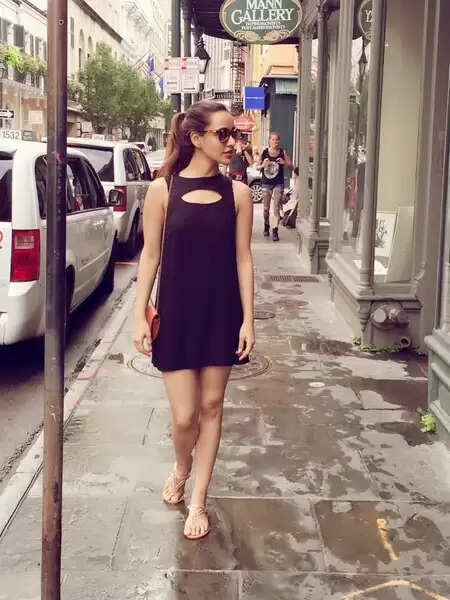 'थोड़ा सा पीछे चलें', 2016 की अनदेखी तस्वीरें शेयर कर पुरानी यादों में खोईं नेहा शर्मा