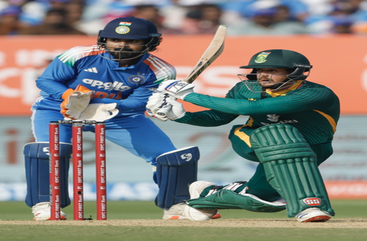 क्विंटन डी कॉक का शतक, दक्षिण अफ्रीका ने भारत को दिया 271 रन का लक्ष्य