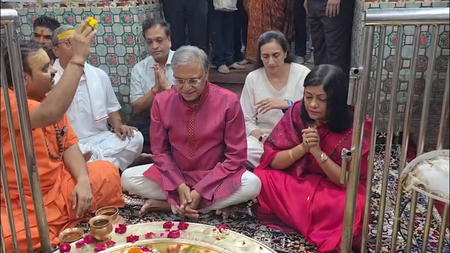 ज्ञानेश कुमार ने पत्नी संग किए ममलेश्वर ज्योतिर्लिंग के दर्शन, सशक्त लोकतंत्र के लिए की प्रार्थना