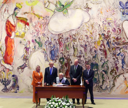 इजरायल का सर्वोच्च सम्मान मिलने पर पीएम मोदी बोले, 'यह दोनों देशों की दोस्ती को समर्पित है'