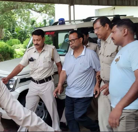 पश्चिम बंगाल : भ्रष्टाचार के आरोप में पूर्व तृणमूल विधायक देबप्रसाद बाग गिरफ्तार