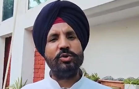 'आप' सांसदों के भाजपा में शामिल होने पर कांग्रेस का तंज, 'मूल रास्ते से भटक चुकी है पार्टी'