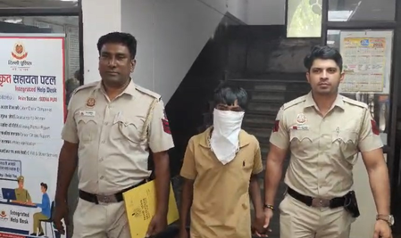 दिल्ली पुलिस ने अवैध हथियारों के साथ दो लोगों को किया गिरफ्तार