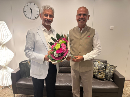 छह देशों के बाद जयशंकर ने ज्यूरिख में भारतीय राजदूत से की मुलाकात, द्विपक्षीय संबंधों पर हुई बातचीत