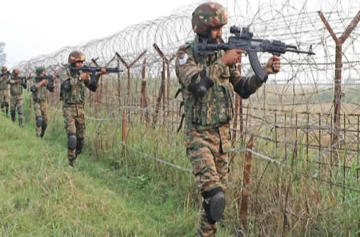 पाकिस्तानी सेना ने लगातार नौवें दिन एलओसी पर बिना उकसावे के गोलीबारी की