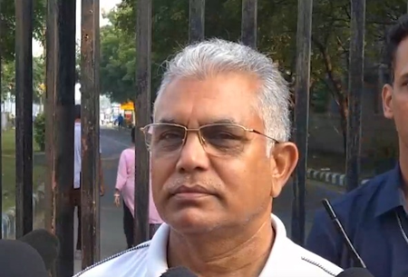दिलीप घोष का ममता बनर्जी पर हमला, बोले-अब बाहरी वोटरों से जीतने की राजनीति नहीं चलेगी
