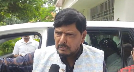 'वंदे मातरम' के अपमान पर सोनिया गांधी को माफी मांगनी चाहिए: रामदास अठावले