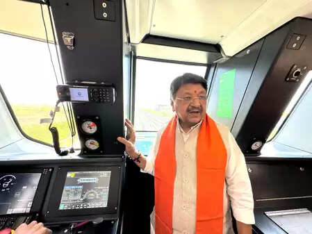 मध्य प्रदेश के मंत्री विजयवर्गीय के चीनी वाले बयान पर विपक्षी दलों ने साधा निशाना