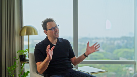 एआई को लेकर समाज तैयार नहीं, हर इंडस्ट्री के लिए अलग होगा बदलाव : एंथ्रोपिक के सीईओ डारियो अमोदेई