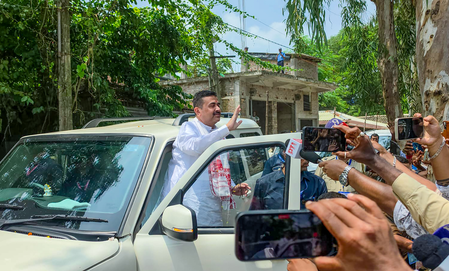 पश्चिम मिदनापुर के सबांग में बाढ़ से दो लोगों की मौत, 3,200 घर क्षतिग्रस्त: सुवेंदु अधिकारी