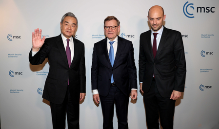 चीन, जर्मनी और फ्रांस के विदेश मंत्रियों की त्रिपक्षीय बैठक आयोजित