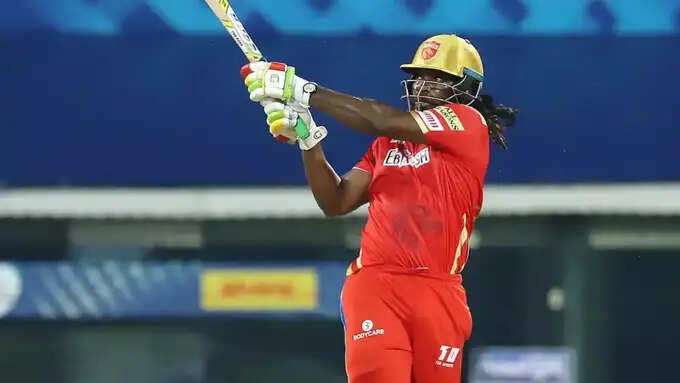 IPL में सबसे कम गेंद खेलकर 4000 रन बनाने वाले 5 खिलाड़ी, लिस्ट में सिर्फ एक भारतीय का नाम शामिल