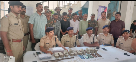 बिहार: अंतरजिला डकैत गिरोह का पर्दाफाश, 15.50 लाख रुपये, हथियार के साथ चार गिरफ्तार