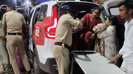 मध्य प्रदेश: चार धाम यात्रा से लौट रही बस से ट्रक की टक्कर, 25 लोग घायल