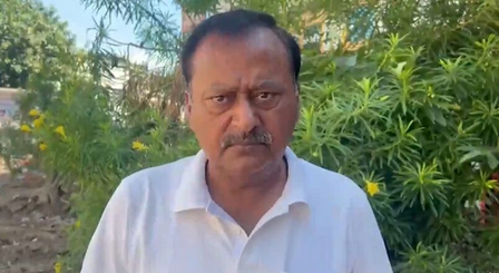 'कोषाध्यक्ष पद छोड़ें, जिम्मेदारी से भागना बंद करें', कांग्रेस ने गोविंद देव गिरी पर साधा निशाना