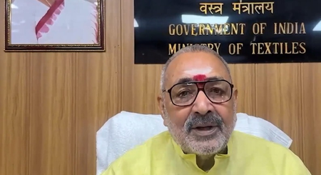 'नीतीश ने अपनी जिंदगी में कभी किसी को धोखा नहीं दिया', सोनिया के बयान पर गिरिराज सिंह का पलटवार
