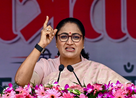 शिक्षा, स्वास्थ्य और राजस्व विभागों में नई तैनाती, सीएम बोलीं- प्रशासन को कुशल और जवाबदेह बनाना सरकार की प्राथमिकता