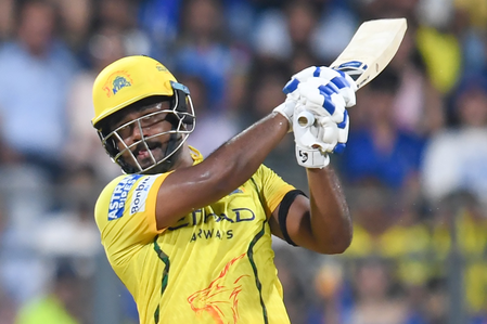 आईपीएल 2026: सैमसन का दमदार शतक, एमआई के खिलाफ सीएसके ने 6 विकेट खोकर बनाए 207 रन