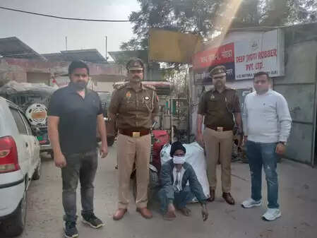 नोएडा पुलिस का एक्शन, नशे की खेप के साथ अन्तर्राज्यीय तस्कर गिरफ्तार