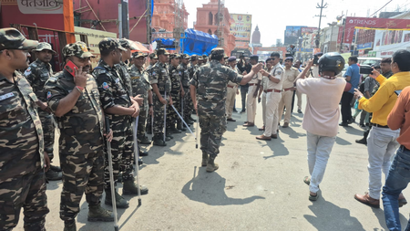 दुर्गापूजा को लेकर रांची में फ्लैग मार्च, ड्रोन से संवेदनशील इलाकों की निगरानी