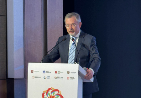 तेल संकट के जल्द से जल्द समाधान के लिए भारत-रूस के बीच बातचीत जारी : राजदूत डेनिस अलीपोव