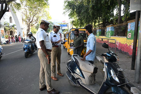 तमिलनाडु : खतरनाक स्टंट के खिलाफ कार्रवाई, पुलिस ने 2,000 दोपहिया वाहन की जब्त