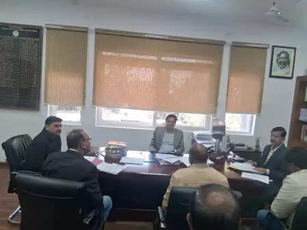 झारखंड में अब मोबाइल ऐप पर उपलब्ध होगी 108 एंबुलेंस सर्विस, प्राइवेट ऑपरेटर भी सरकारी नेटवर्क से जुड़ेंगे