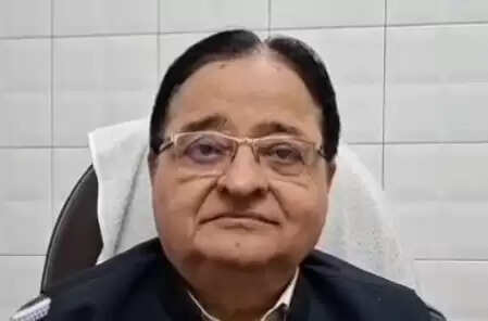 कई धरोहर सरकारी जमीन पर है, तो क्या बुलडोजर चला देंगे: एसटी हसन