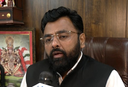 राहुल गांधी के खिलाफ एफआईआर दर्ज करने की मांग, दिल्ली पुलिस स्टेशन के बाहर 'बिना इजाजत' धरने देने का मामला
