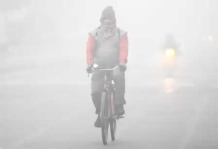 नए साल के पहले दिन भी एनसीआर की हवा ‘जहरीली’, हल्की बारिश से राहत की उम्मीद, आगे बढ़ेगी ठंड