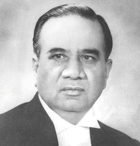 विवादास्पद नेता की आयकर शिकायतों में नेहरू के हस्तक्षेप संबंधी पत्राचार खड़े करते हैं कई असहज सवाल