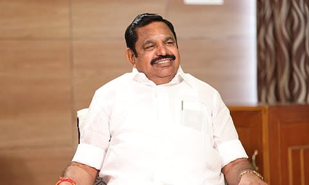 नेतृत्व को लेकर चल रही खींचतान के बीच एआईडीएमके ने शनमुगम के 100 से अधिक समर्थकों को पदों से हटाया