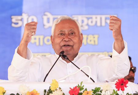 बिहार के मुख्यमंत्री नीतीश कुमार ने गया और औरंगाबाद में 690 से अधिक योजनाओं का उद्घाटन किया