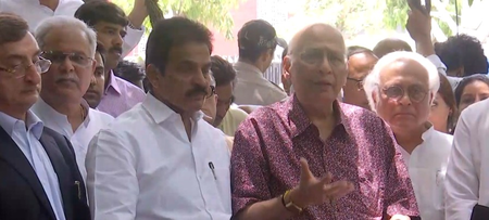 'मीनाक्षी नटराजन का नामांकन रद्द होना संविधान के खिलाफ', सीईसी से मिलने के बाद बोले अभिषेक मनु सिंघवी