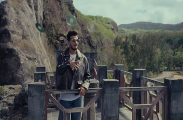 मुनव्वर फारूकी की 'फर्स्ट कॉपी-2' का रोमांटिक गाना रिलीज