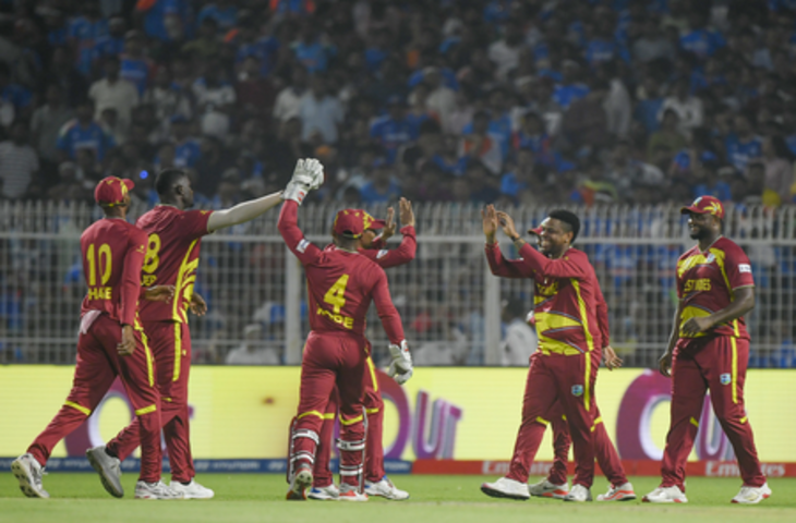 टी20 वर्ल्ड कप: कमर्शियल फ्लाइट से घर लौट रहे वेस्टइंडीज टीम के खिलाड़ी