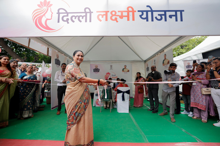 सीएम रेखा गुप्ता ने दिल्ली लक्ष्मी योजना पर मिली प्रतिक्रिया की सराहना की