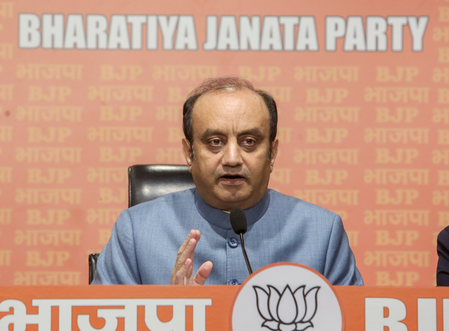 राहुल गांधी सदन की गरिमा को ठेस पहुंचा रहे, इंदिरा गांधी और जनरल मानेकशॉ की बातचीत आज भी गोपनीय : सुधांशु त्रिवेदी