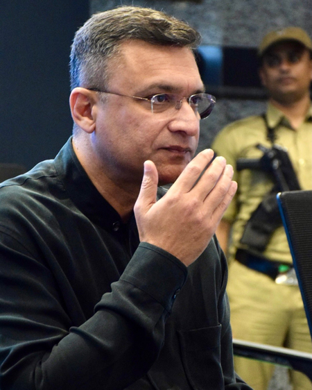 हिजाब छीनने वालों सुन लो! आने वाले समय में हमारी बेटियां आईपीएस बनकर सलामी लेंगी: अकबरुद्दीन ओवैसी