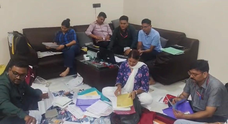 मध्य प्रदेश में पंचायत विभाग का बाबू करोड़पति, लोकायुक्त ने मारा छापा