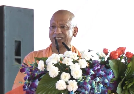 सोशल मीडिया का दुरुपयोग कर भारत के खिलाफ अफवाह फैला रहीं देशविरोधी ताकतें : सीएम योगी