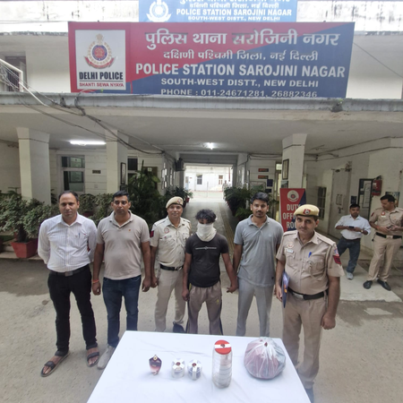 दिल्ली के सरोजिनी नगर में चोरी का खुलासा, पुलिस ने चोर और सामान खरीदने वाले कबाड़ी को किया गिरफ्तार