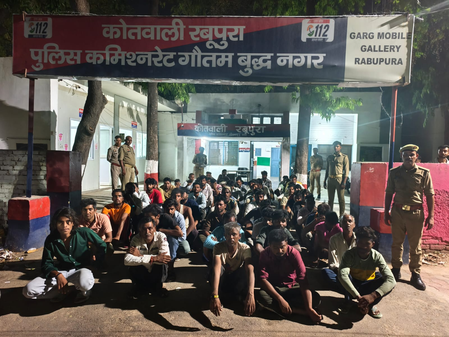 ग्रेटर नोएडा में नशाखोरी के खिलाफ पुलिस का बड़ा अभियान, 377 लोगों पर हुई कार्रवाई