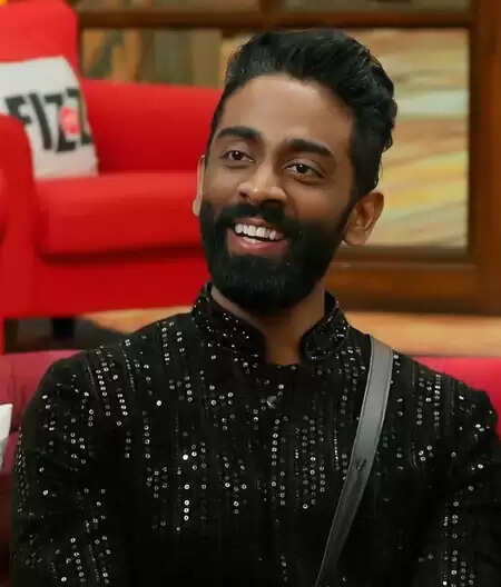 बिग बॉस 19 : टॉप-5 फाइनलिस्ट प्रणीत मोरे का सफर, कैसे बने इस सीजन के सबसे मजबूत दावेदार