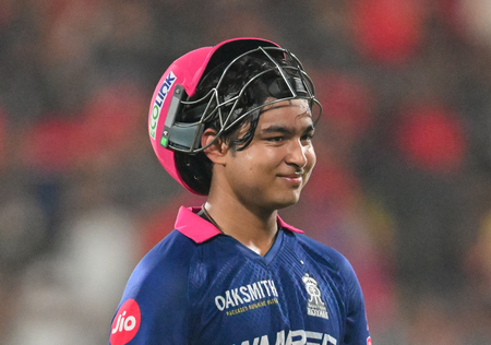 आईपीएल 2026: 'मैं गेंदबाज नहीं गेंद को देखता हूं', बुमराह और हेजलवुड की धुनाई पर बोले वैभव सूर्यवंशी