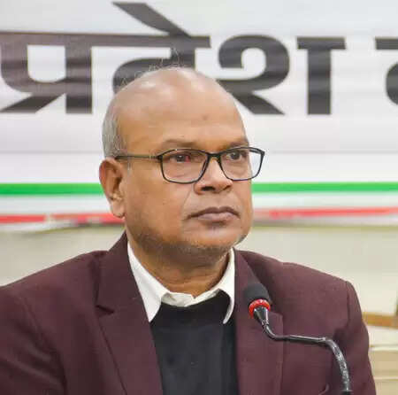 बिहार विधानसभा चुनाव में मिली हार के बाद कांग्रेस ने संगठनात्मक पुनर्गठन शुरू किया