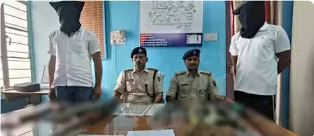 ‎बिहार : भोजपुर में एके-47 सहित कई हथियार बरामद, दो गिरफ्तार