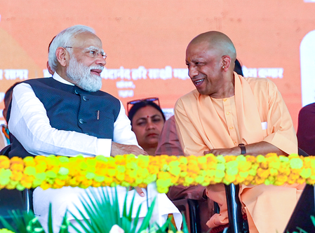 प्रधानमंत्री के तौर पर 12 वर्ष पूरे: सीएम योगी ने पीएम मोदी को दी बधाई, कहा- 'नए भारत' की नींव रखी